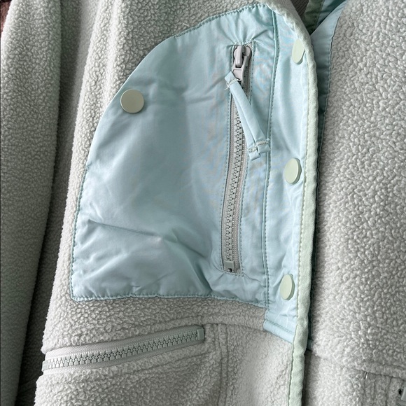 ZYIA Active Women's Heidi Fleece Jacket in Light Green Teal - Picture 6 of 9